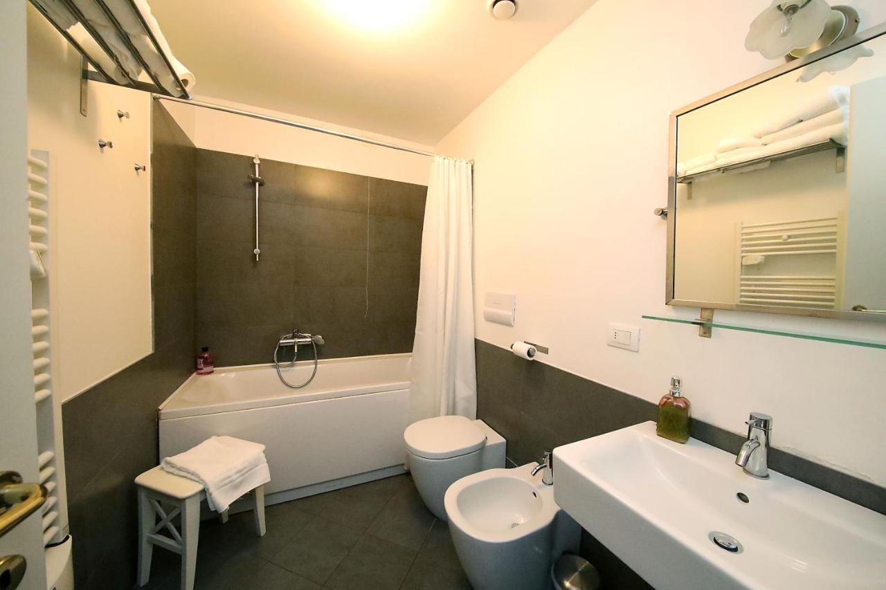 La Superba Rooms & Breakfast Gênes Extérieur photo